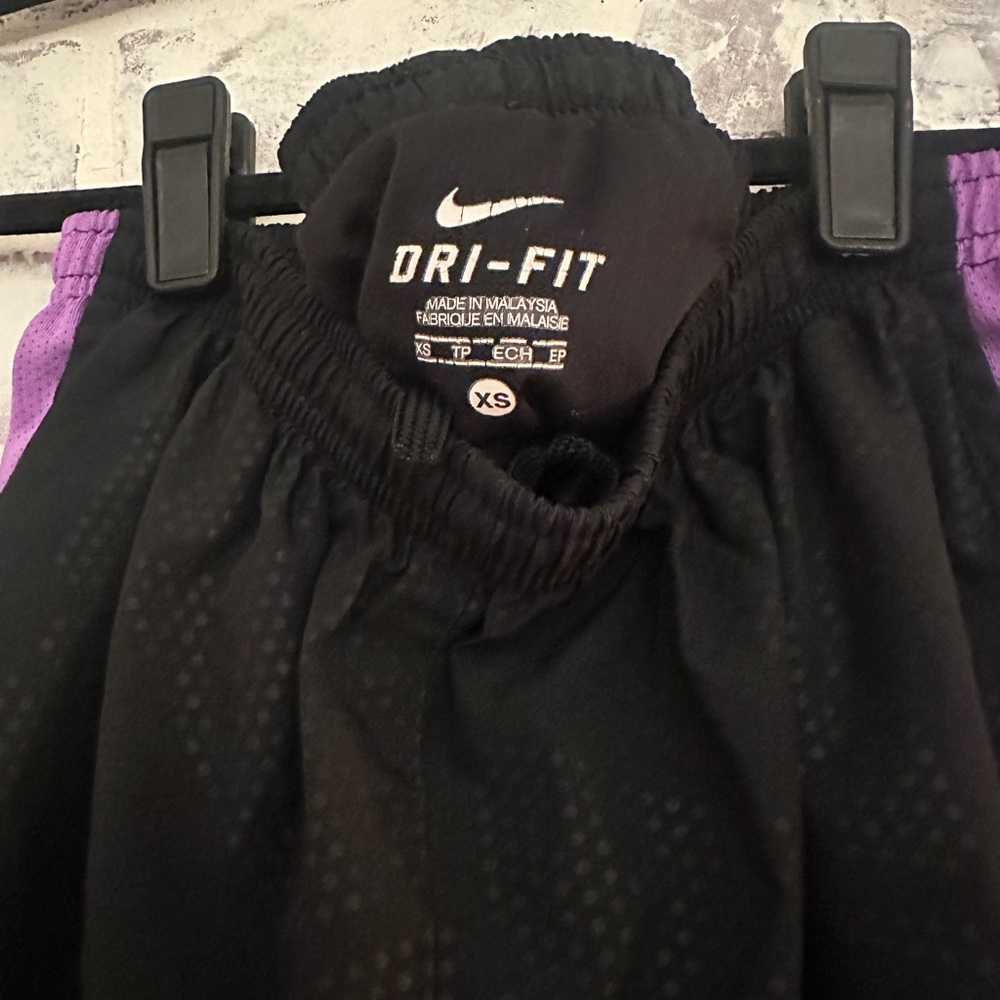 Nike Tempo Running Shorts purple black - Picture 3 of 3
